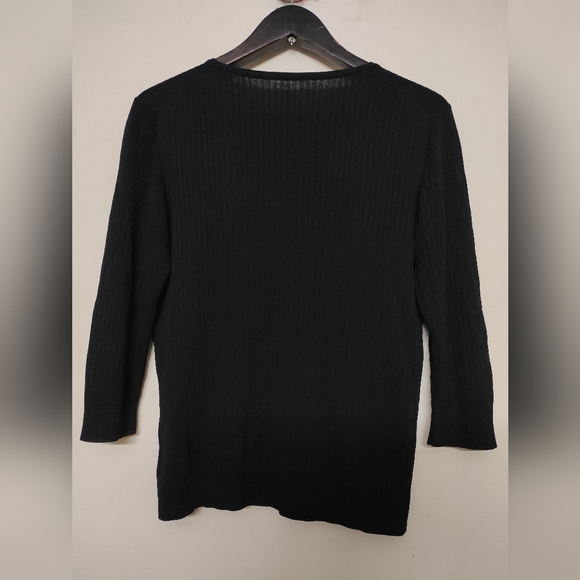 Black 3/4 Sleeve Top - Picture 12 of 15